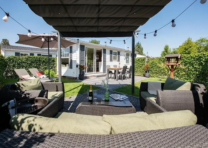 Σαλέ 68, Stijlvol & Rustig Tuinverblijf Met Lounge & Airco! Nabij Efteling Oisterwijk