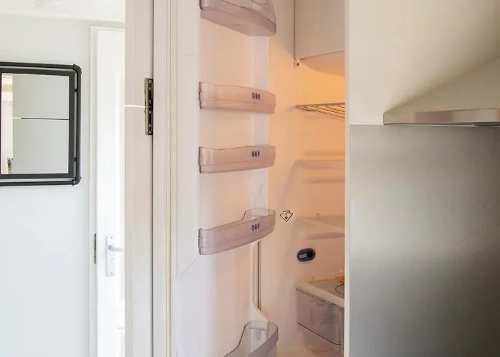 Σαλέ 68, Stijlvol & Rustig Tuinverblijf Met Lounge & Airco! Nabij Efteling *