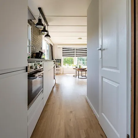 68, Stijlvol & Rustig Tuinverblijf Met Lounge & Airco! Nabij Efteling