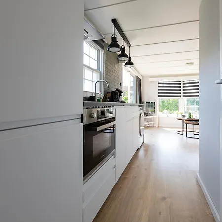 68, Stijlvol & Rustig Tuinverblijf Met Lounge & Airco! Nabij Efteling