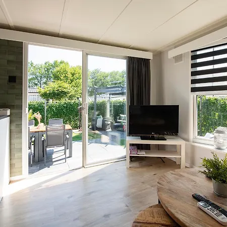 68, Stijlvol & Rustig Tuinverblijf Met Lounge & Airco! Nabij Efteling