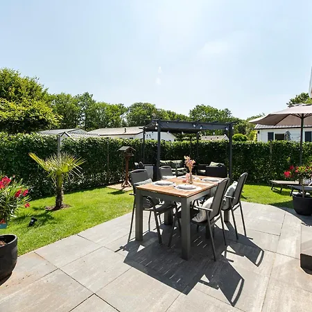 בקתה 68, Stijlvol & Rustig Tuinverblijf Met Lounge & Airco! Nabij Efteling אויסטרוויק