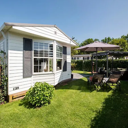 בקתה 68, Stijlvol & Rustig Tuinverblijf Met Lounge & Airco! Nabij Efteling אויסטרוויק