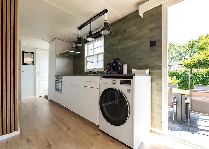 68, Stijlvol & Rustig Tuinverblijf Met Lounge & Airco! Nabij Efteling