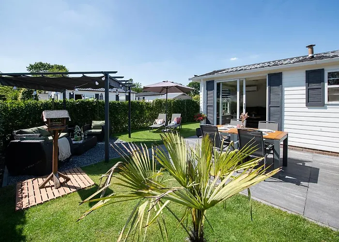 68, Stijlvol & Rustig Tuinverblijf Met Lounge & Airco! Nabij Efteling Chalet *