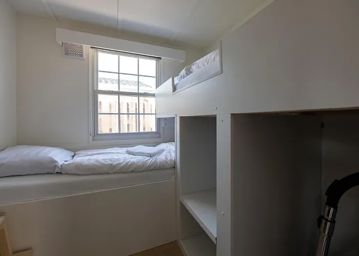 68, Stijlvol & Rustig Tuinverblijf Met Lounge & Airco! Nabij Efteling Chalet Oisterwijk