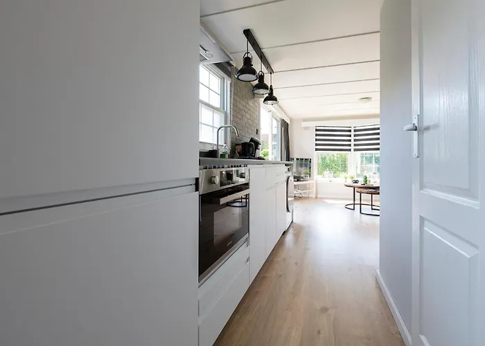 68, Stijlvol & Rustig Tuinverblijf Met Lounge & Airco! Nabij Efteling