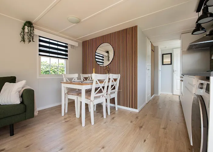 68, Stijlvol & Rustig Tuinverblijf Met Lounge & Airco! Nabij Efteling Chalet Oisterwijk