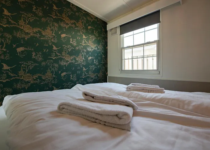 Chalet 68, Stijlvol & Rustig Tuinverblijf Met Lounge & Airco! Nabij Efteling