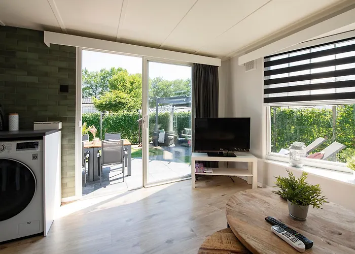 68, Stijlvol & Rustig Tuinverblijf Met Lounge & Airco! Nabij Efteling