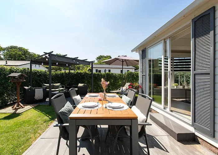 68, Stijlvol & Rustig Tuinverblijf Met Lounge & Airco! Nabij Efteling Chalet