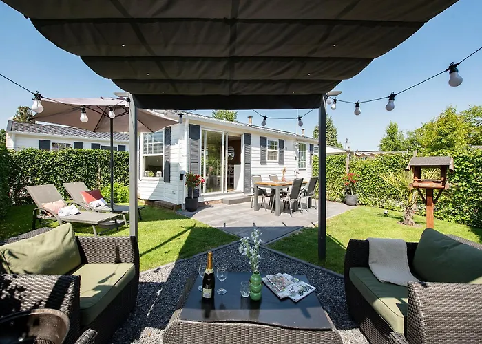 68, Stijlvol & Rustig Tuinverblijf Met Lounge & Airco! Nabij Efteling *